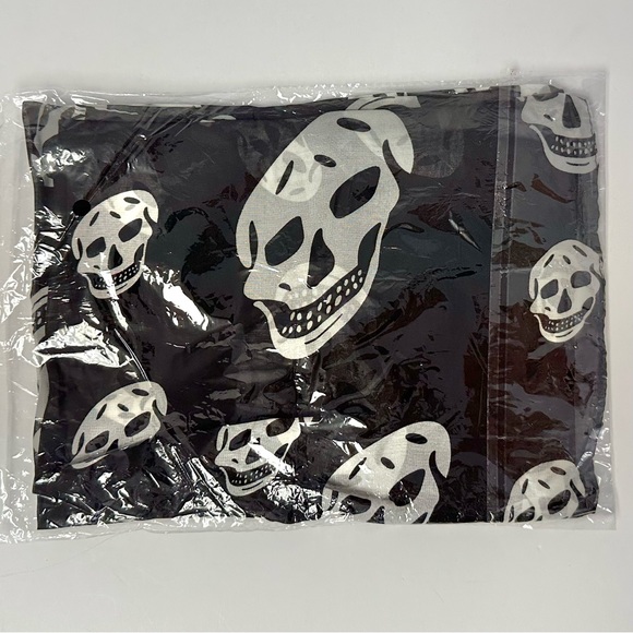 Skull scarf silky skull fabric use as table runner - Picture 3 of 8